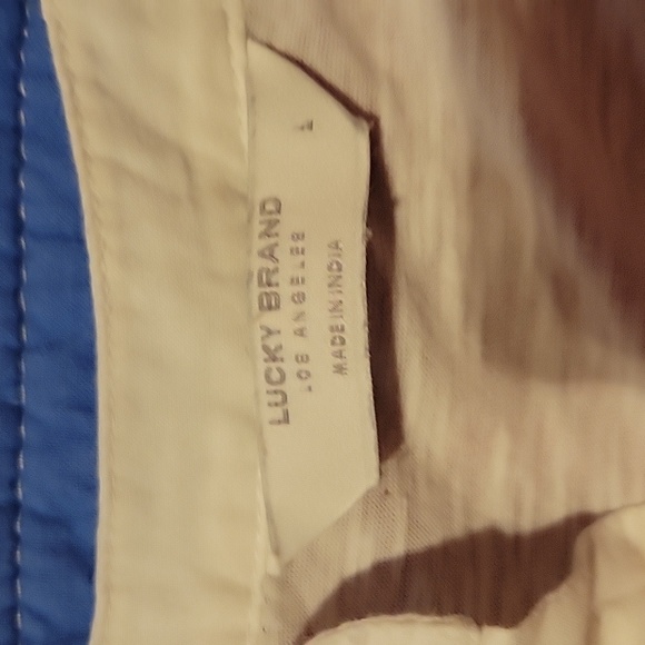 Lucky tee with button fron and floral bib. - Picture 3 of 6